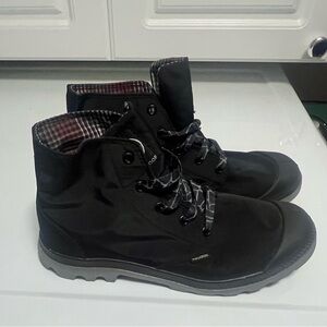 Palladium Women’s Black Boots